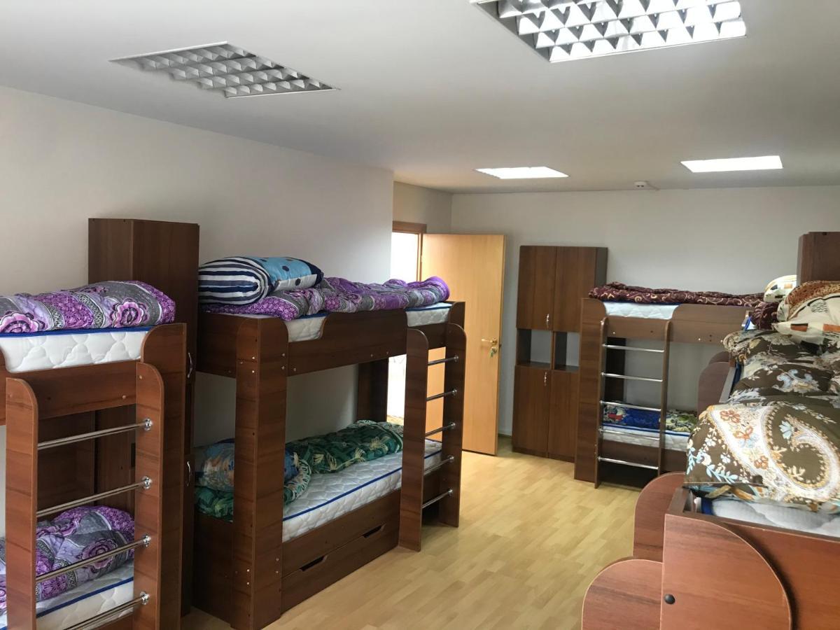 Міни-Хостел Родинного Типу Dubai Uzhhorod Εξωτερικό φωτογραφία