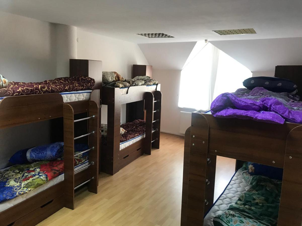 Міни-Хостел Родинного Типу Dubai Uzhhorod Εξωτερικό φωτογραφία